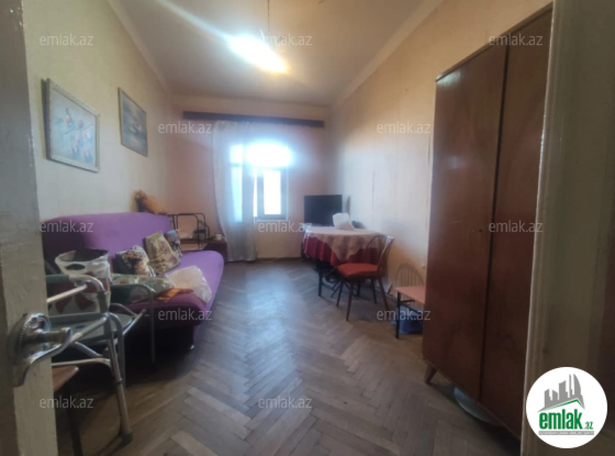 Satılır 2 otaqlı köhnə tikili 80 m²