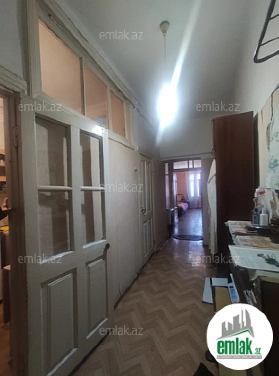 Satılır 2 otaqlı köhnə tikili 80 m²