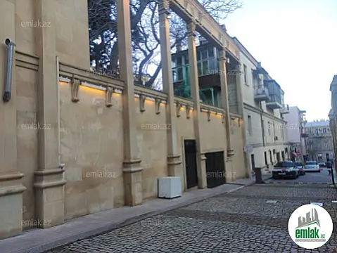 Satılır 2 otaqlı köhnə tikili 80 m² — Bakı 2 otaq 80.00 m²