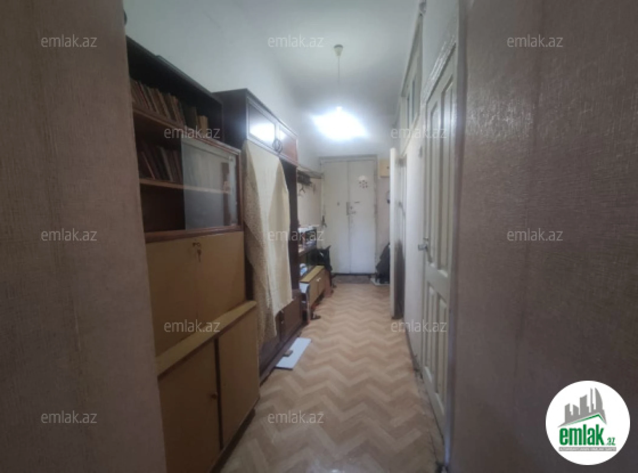 Satılır 2 otaqlı köhnə tikili 80 m²
