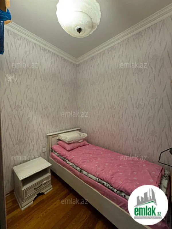 Satılır 2 otaqlı köhnə tikili 38 m²