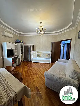 Satılır 2 otaqlı köhnə tikili 38 m²