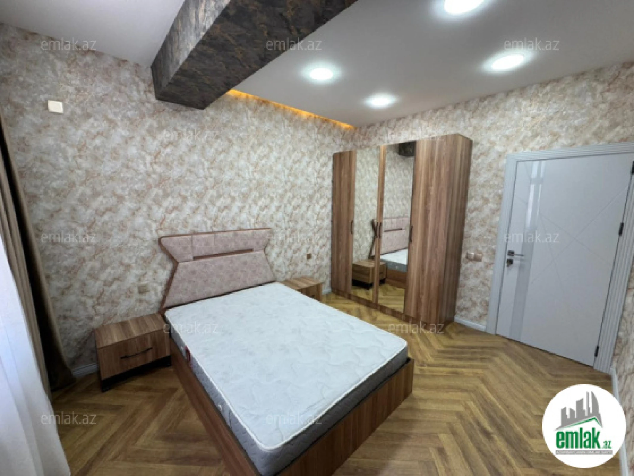 Satılır 2 otaqlı yeni tikili 71 m²