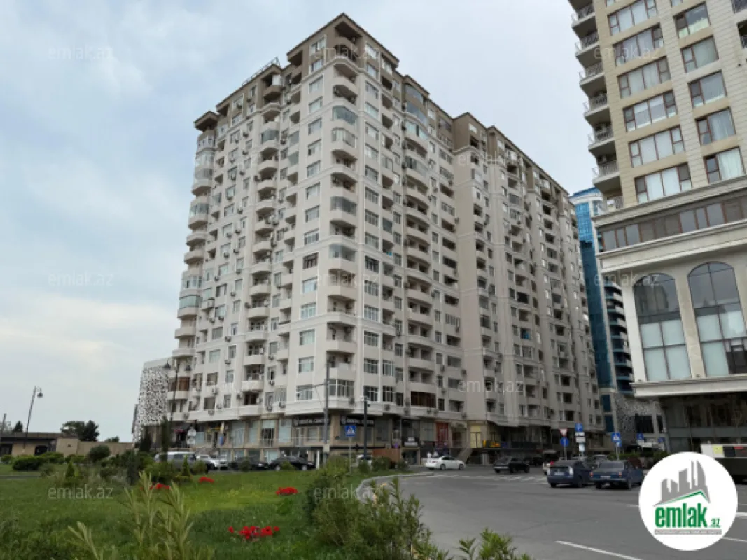 Satılır 3 otaqlı yeni tikili 140 m²
