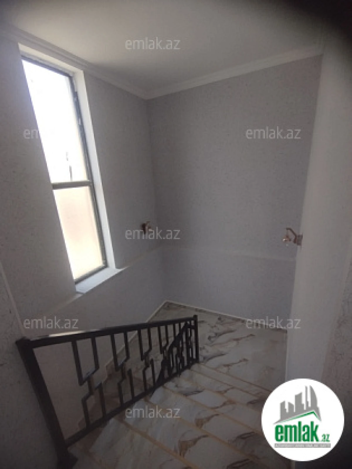 Satılır 4 otaqlı həyət evi 155 m²