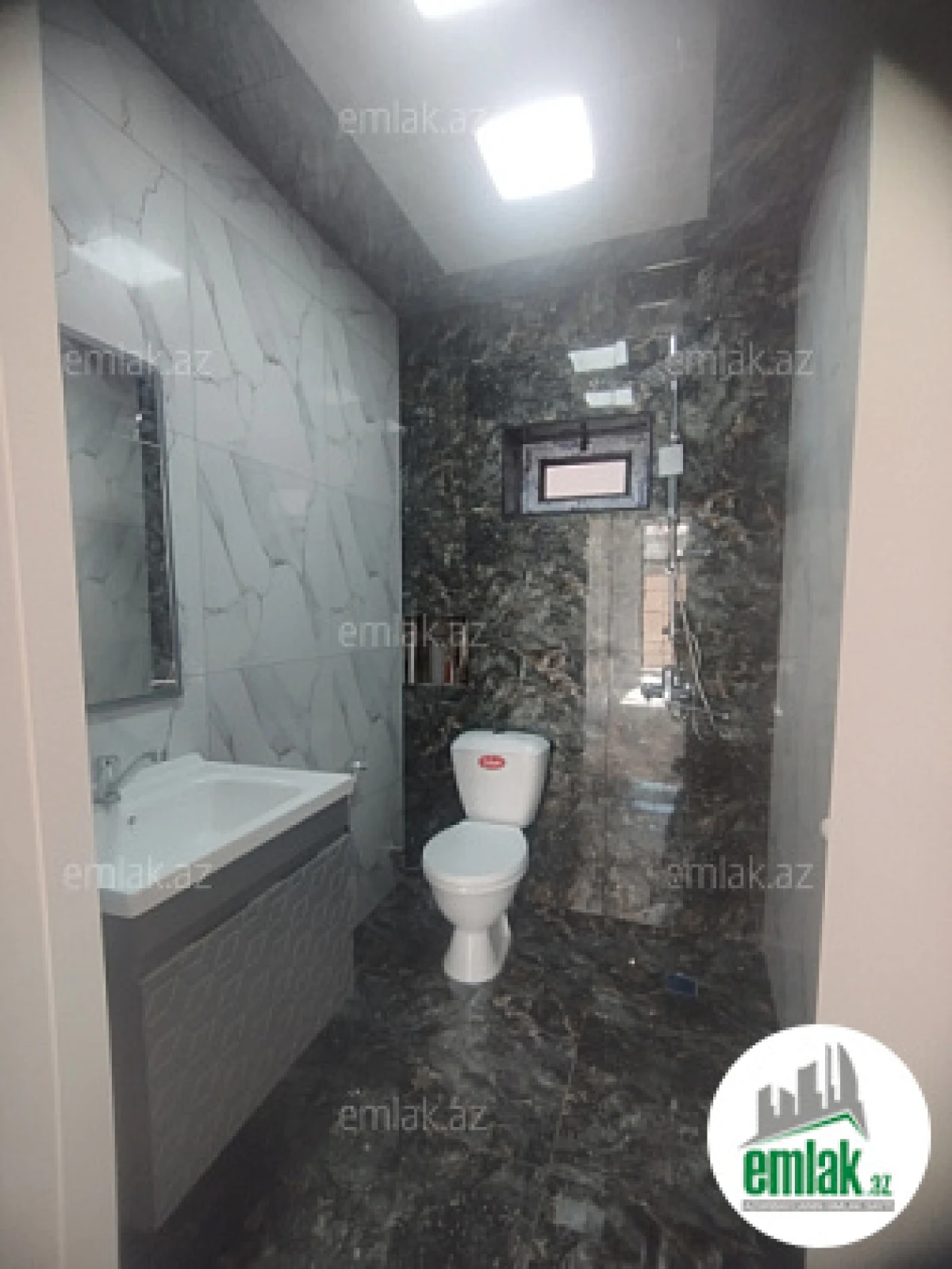 Satılır 4 otaqlı həyət evi 155 m²