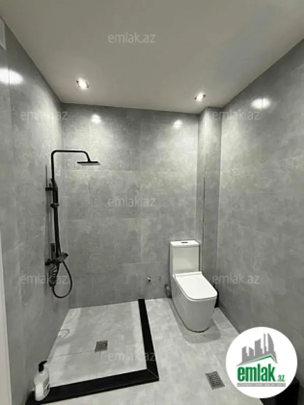 Satılır 3 otaqlı yeni tikili 80 m²