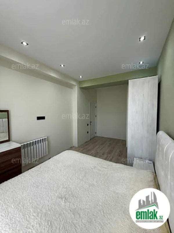 Satılır 3 otaqlı yeni tikili 80 m²