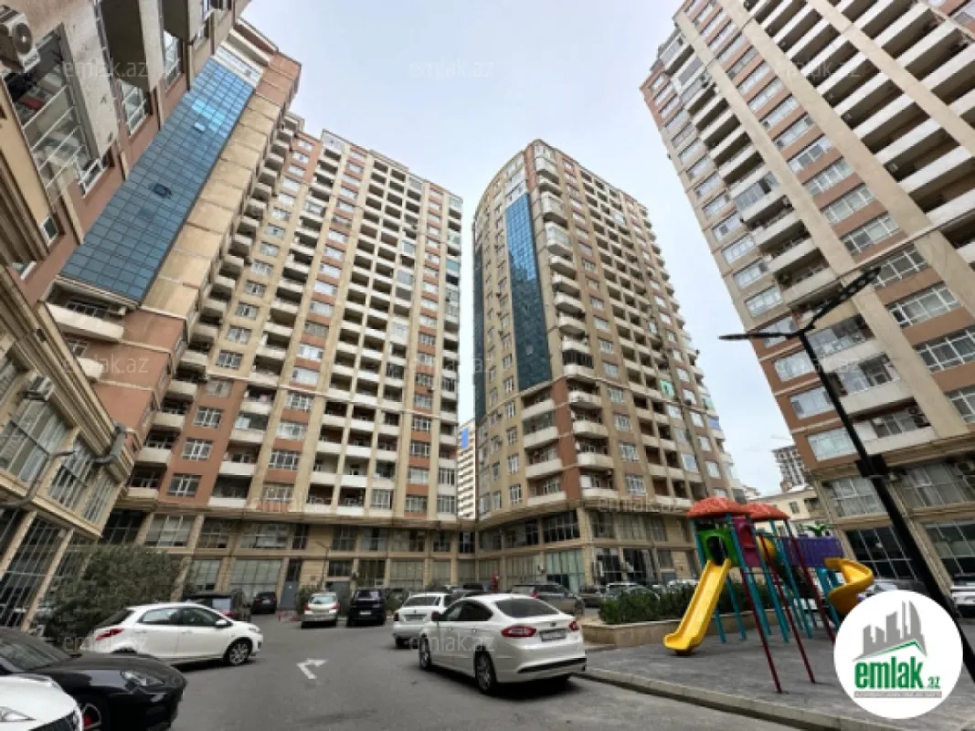 Satılır 3 otaqlı yeni tikili 90 m²