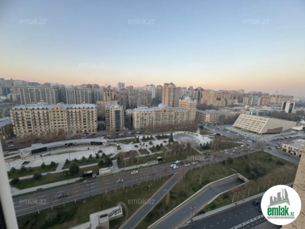Satılır 3 otaqlı yeni tikili 150 m²