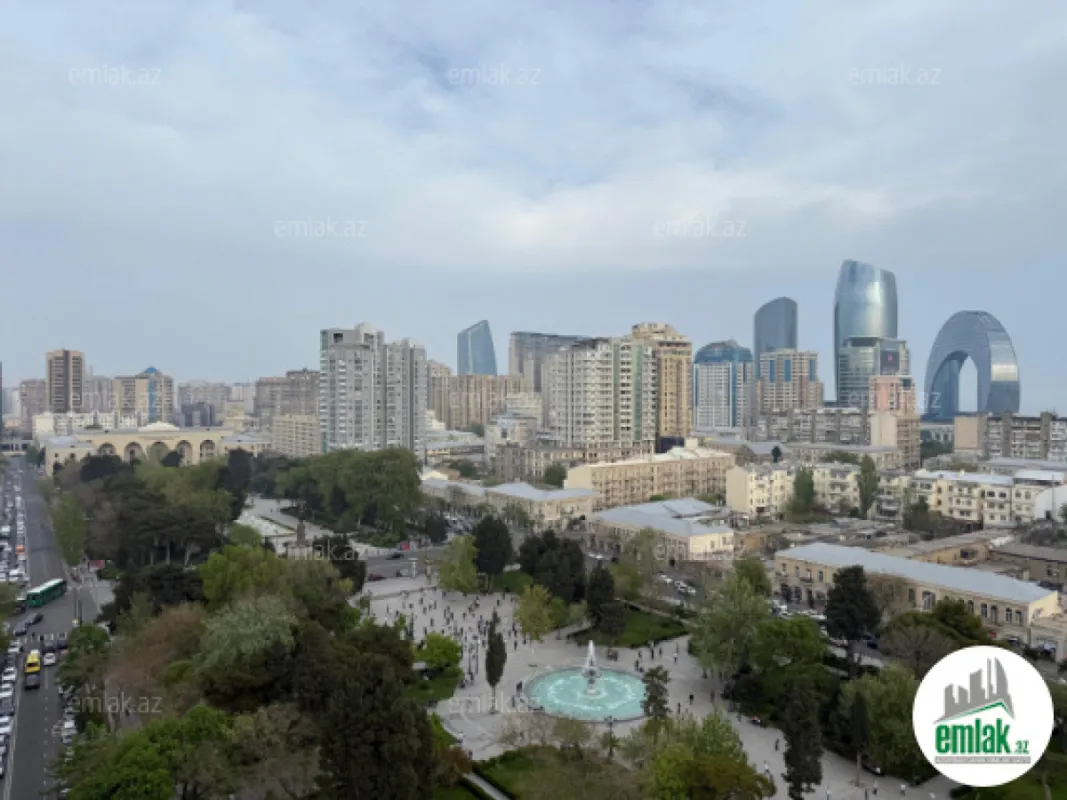 Satılır 4 otaqlı yeni tikili 180 m²