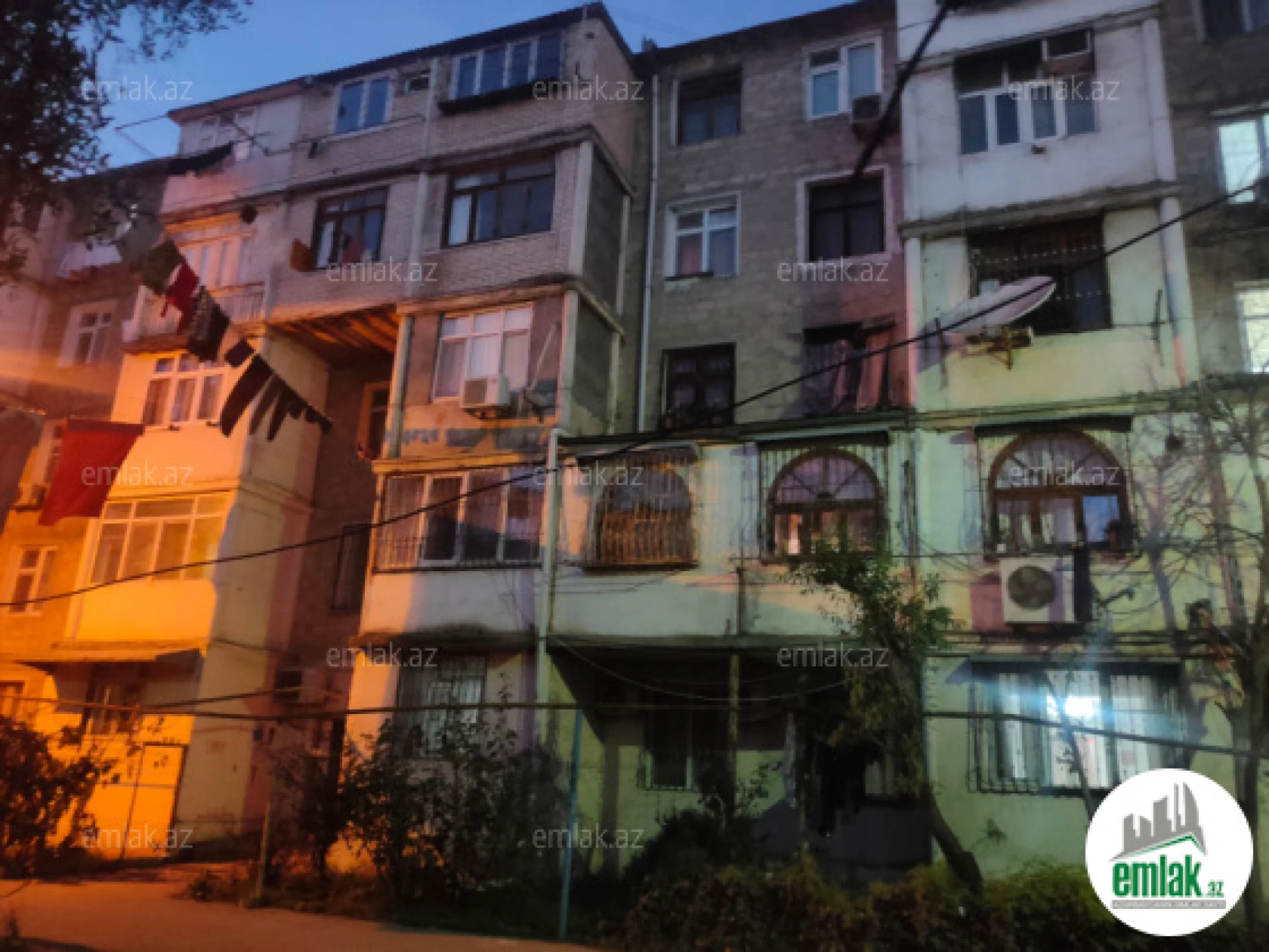 Satılır 2 otaqlı köhnə tikili 44 m²