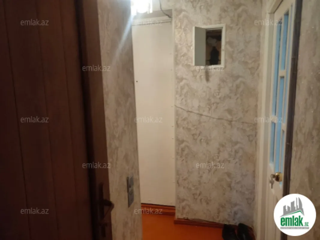 Satılır 2 otaqlı köhnə tikili 44 m²