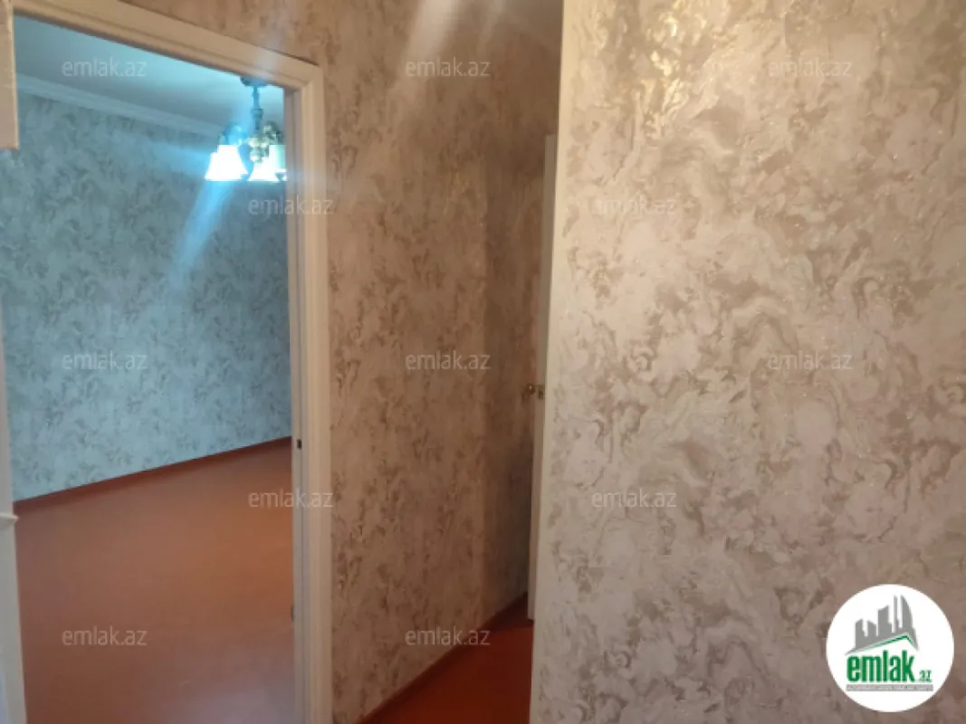 Satılır 2 otaqlı köhnə tikili 44 m²