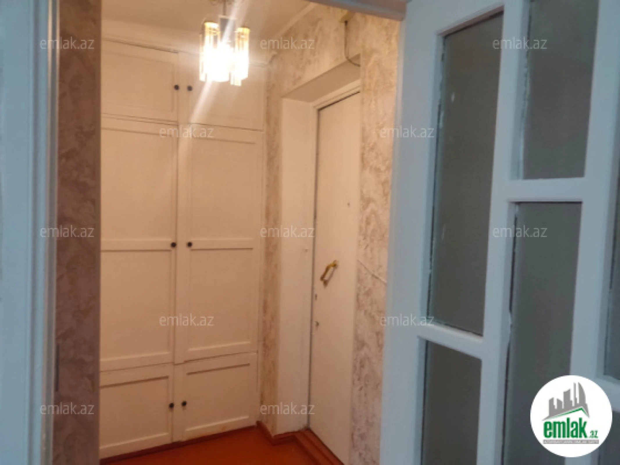 Satılır 2 otaqlı köhnə tikili 44 m²