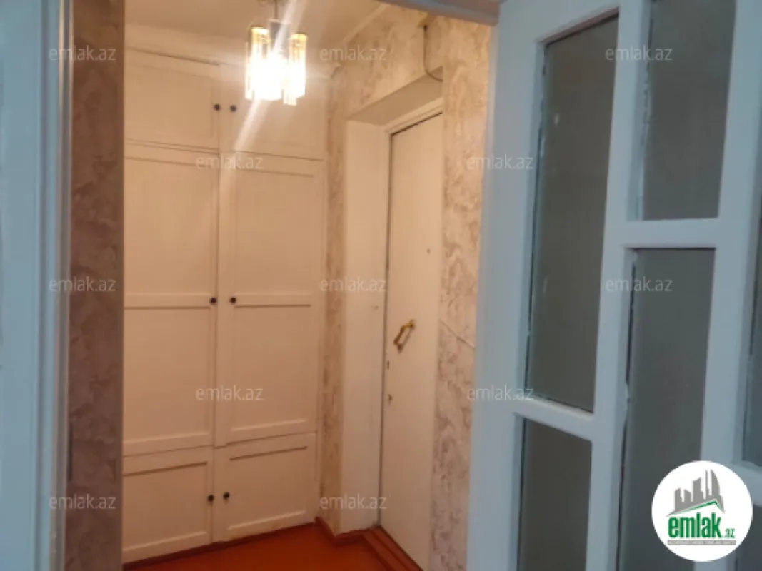 Satılır 2 otaqlı köhnə tikili 44 m²