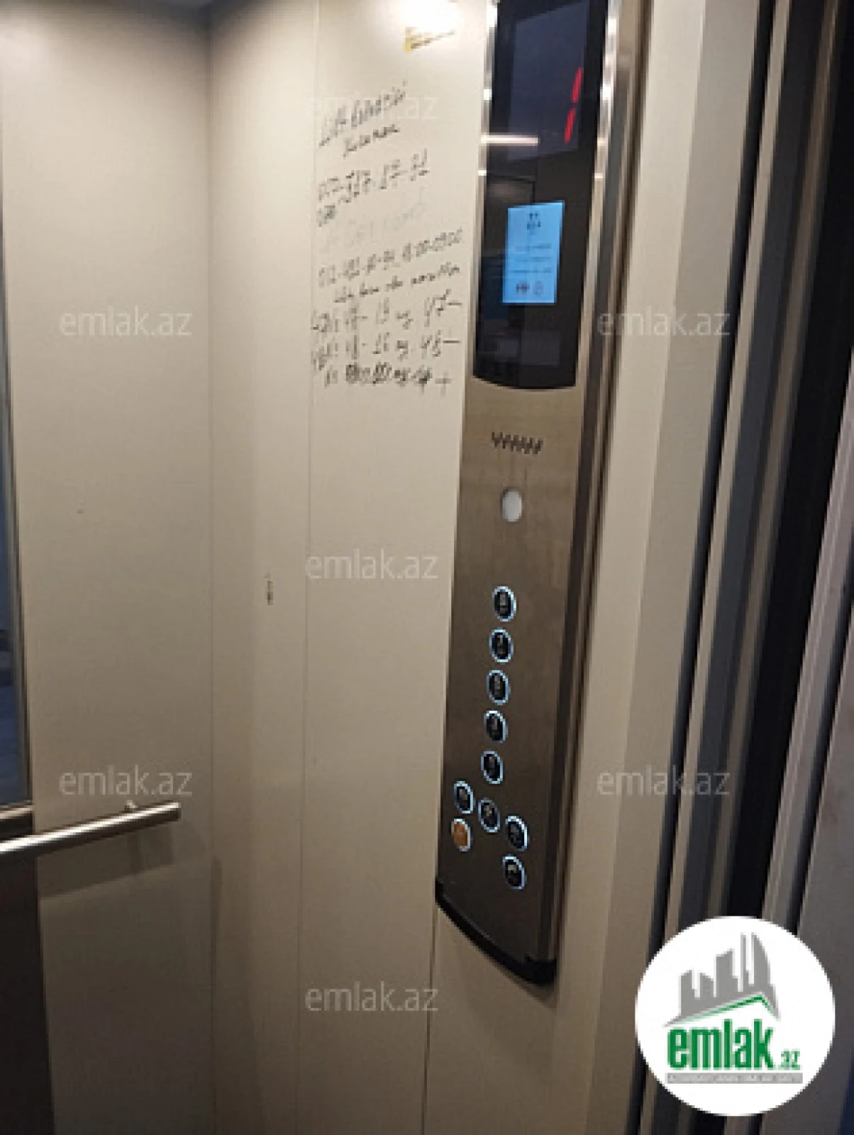 Satılır 4 otaqlı köhnə tikili 110 m²