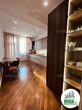 Satılır 3 otaqlı yeni tikili 160 m²