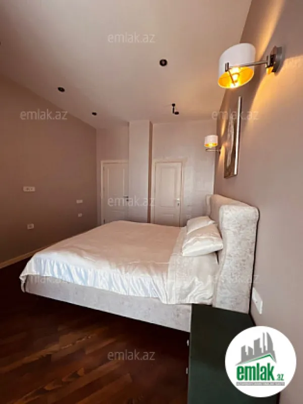 Satılır 3 otaqlı yeni tikili 160 m²