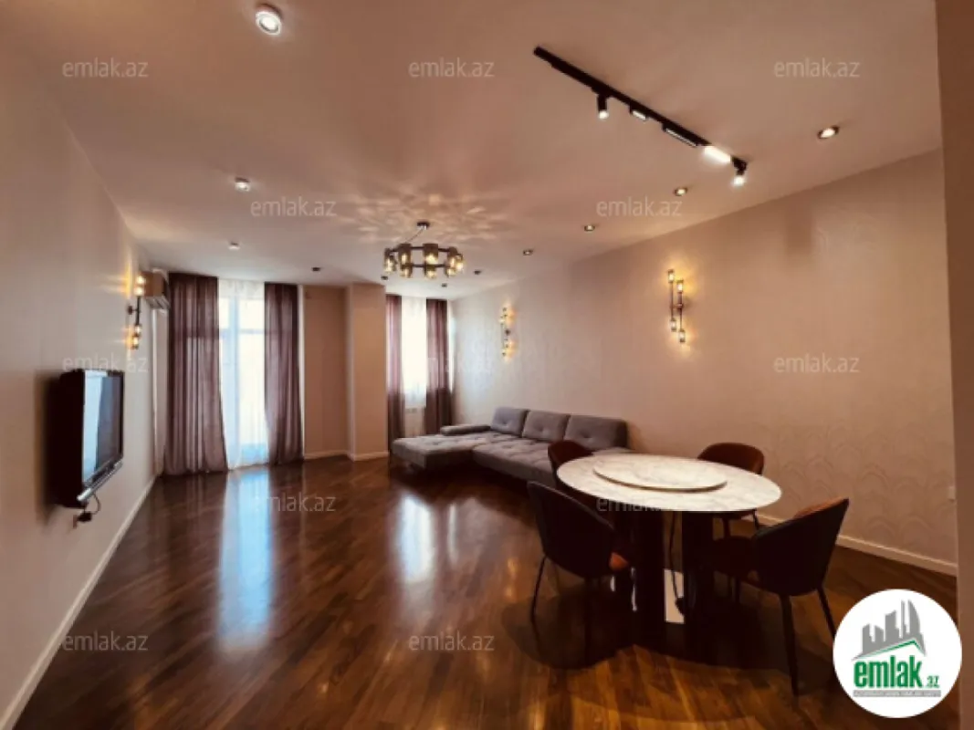 Satılır 3 otaqlı yeni tikili 160 m²