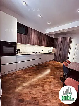 Satılır 3 otaqlı yeni tikili 160 m²