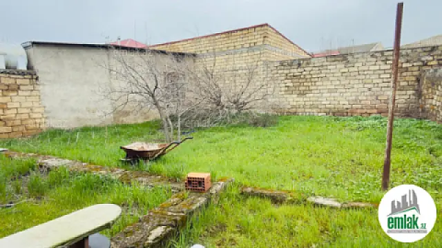 Satılır 4 otaqlı həyət evi 125 m²