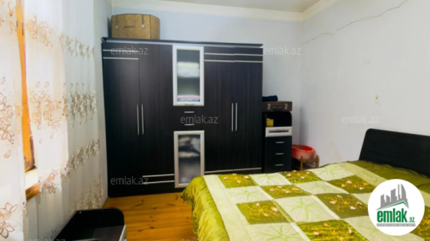 Satılır 4 otaqlı həyət evi 125 m²