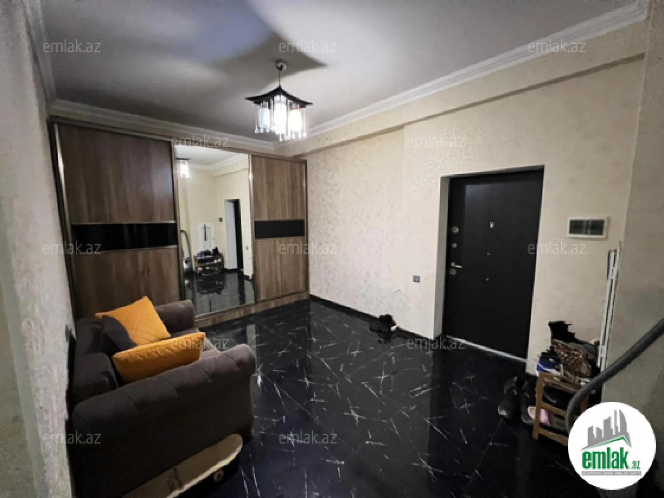 Satılır 3 otaqlı yeni tikili 150 m²