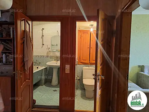Satılır 4 otaqlı köhnə tikili 95 m²