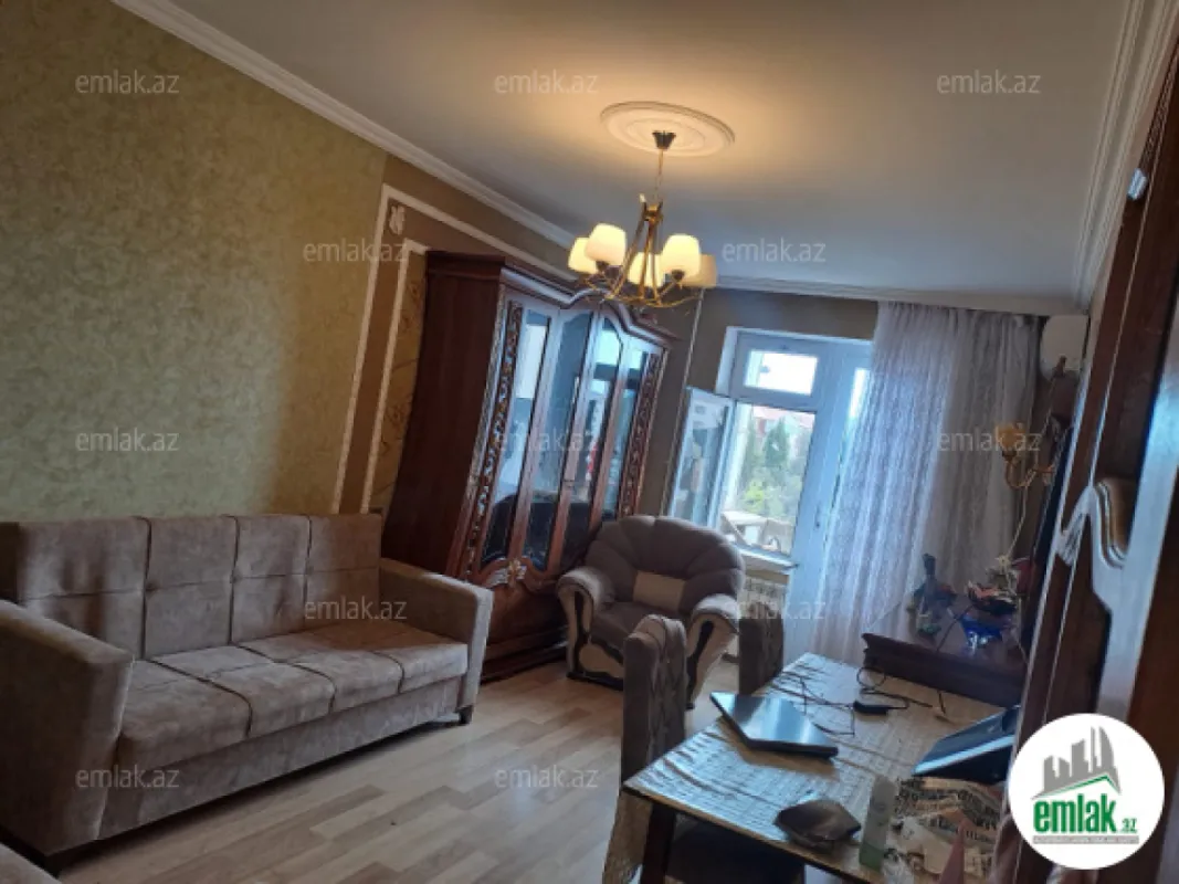 Satılır 4 otaqlı köhnə tikili 95 m²