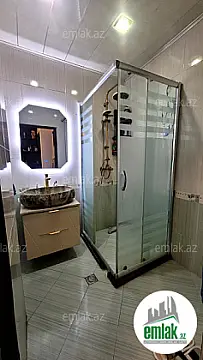 Satılır 3 otaqlı köhnə tikili 80 m²