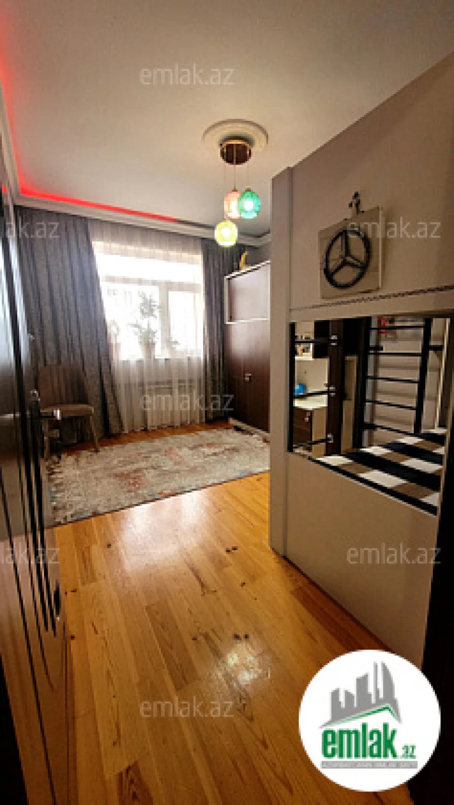 Satılır 3 otaqlı köhnə tikili 80 m²