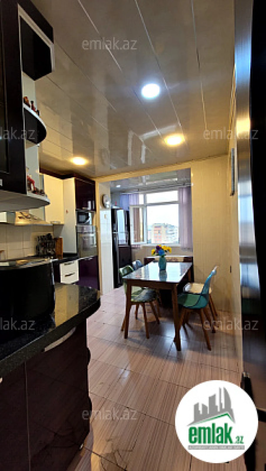 Satılır 3 otaqlı köhnə tikili 80 m²