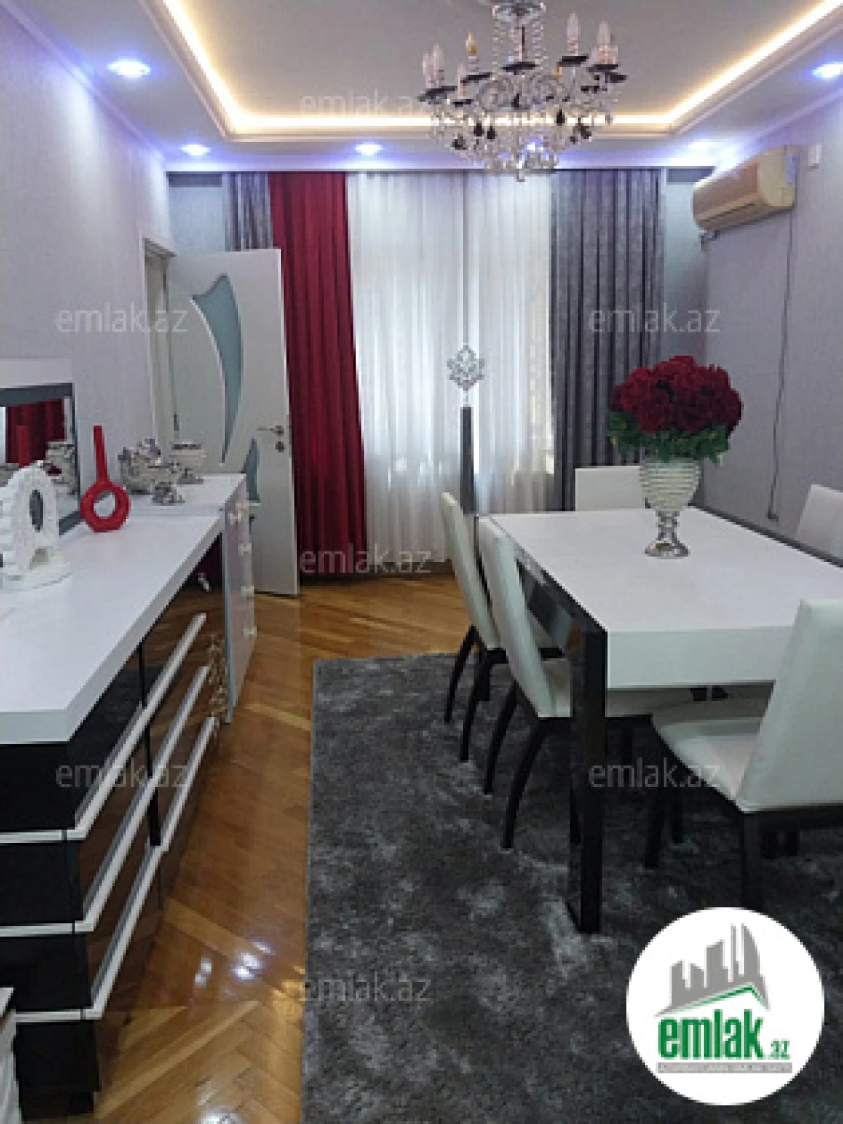 Satılır 3 otaqlı köhnə tikili 100 m²