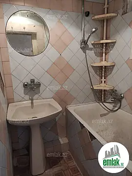 Satılır 3 otaqlı köhnə tikili 80 m²