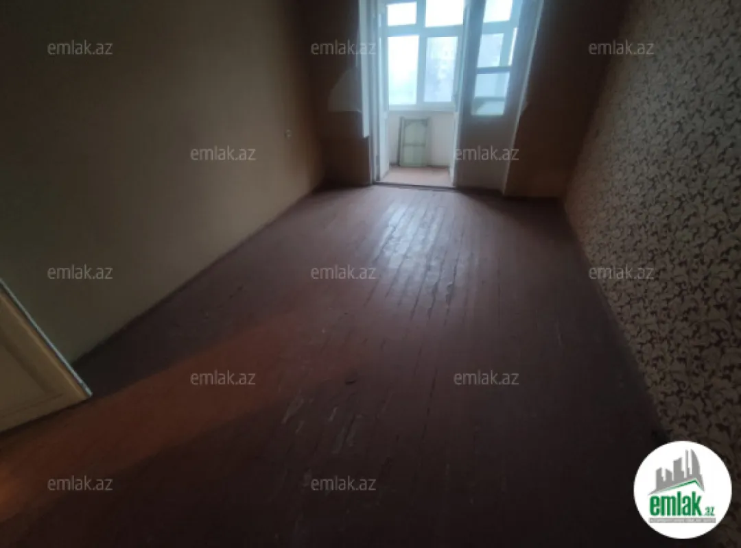 Satılır 3 otaqlı köhnə tikili 80 m²
