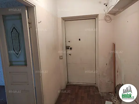 Satılır 3 otaqlı köhnə tikili 80 m²