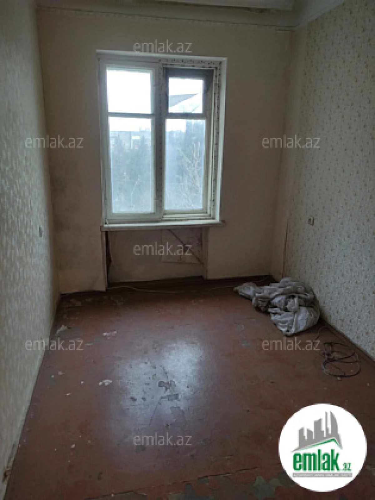 Satılır 3 otaqlı köhnə tikili 80 m²