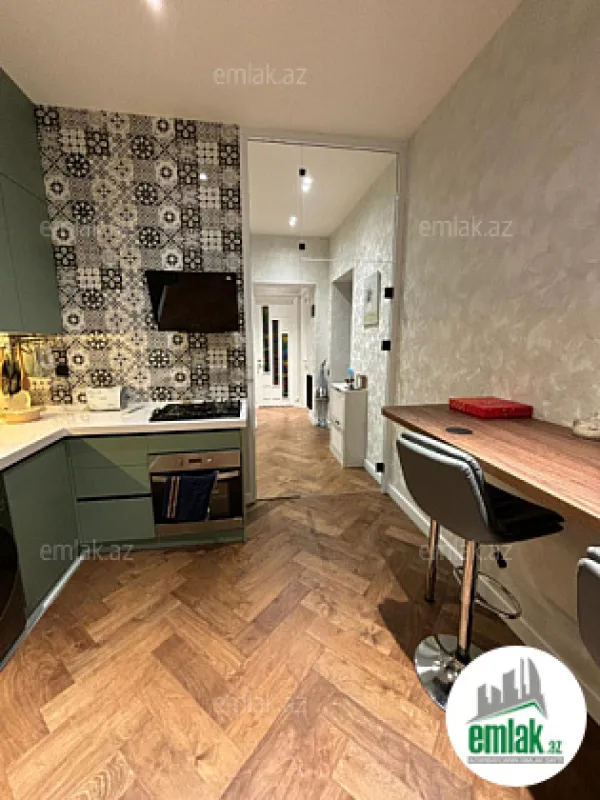 Satılır 2 otaqlı köhnə tikili 60 m²