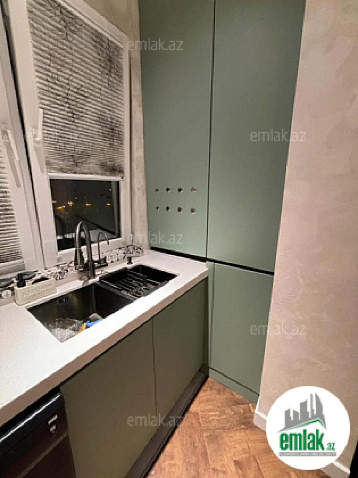 Satılır 2 otaqlı köhnə tikili 60 m²