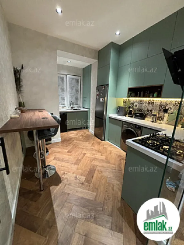 Satılır 2 otaqlı köhnə tikili 60 m²