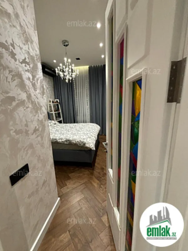 Satılır 2 otaqlı köhnə tikili 60 m²