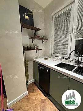 Satılır 2 otaqlı köhnə tikili 60 m²