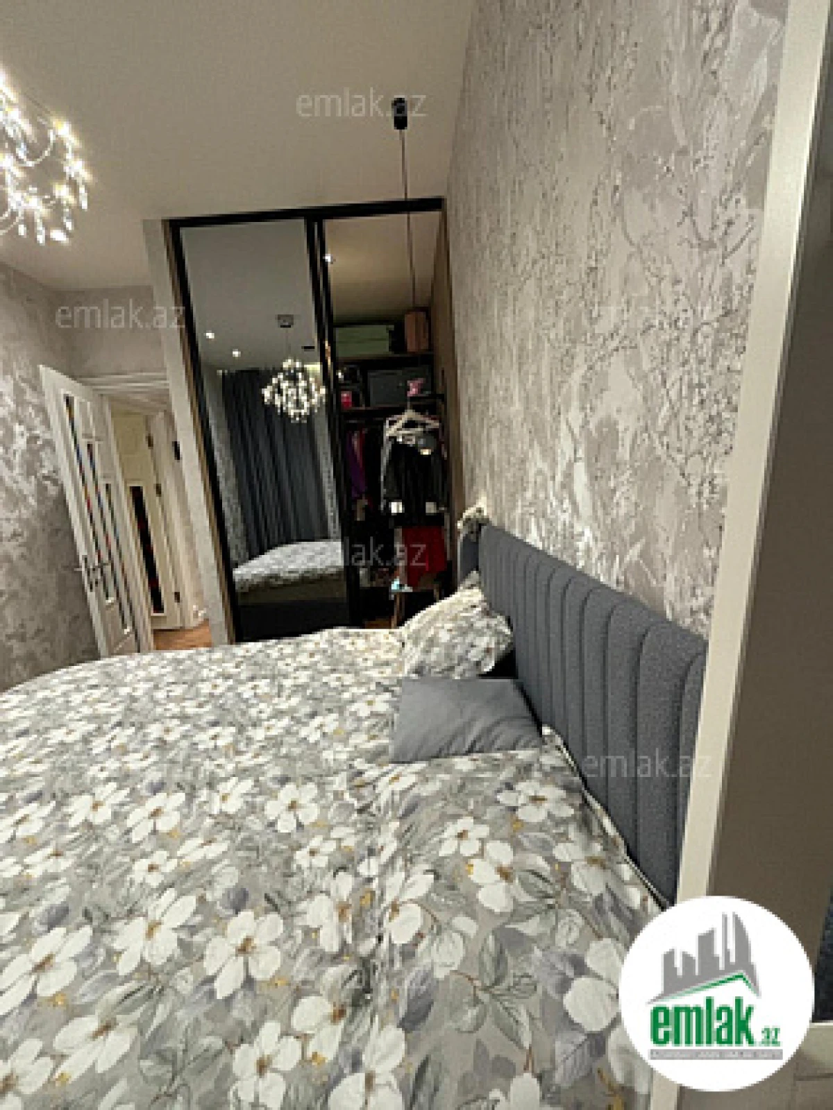 Satılır 2 otaqlı köhnə tikili 60 m²