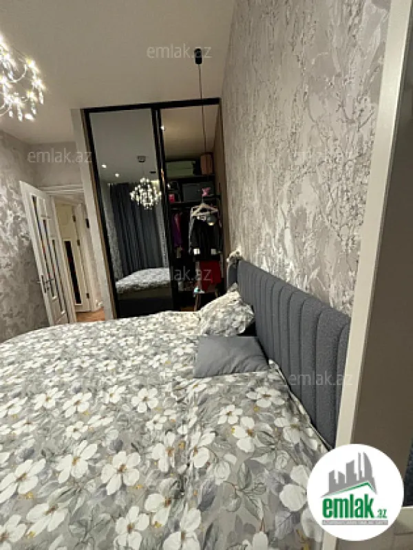 Satılır 2 otaqlı köhnə tikili 60 m²