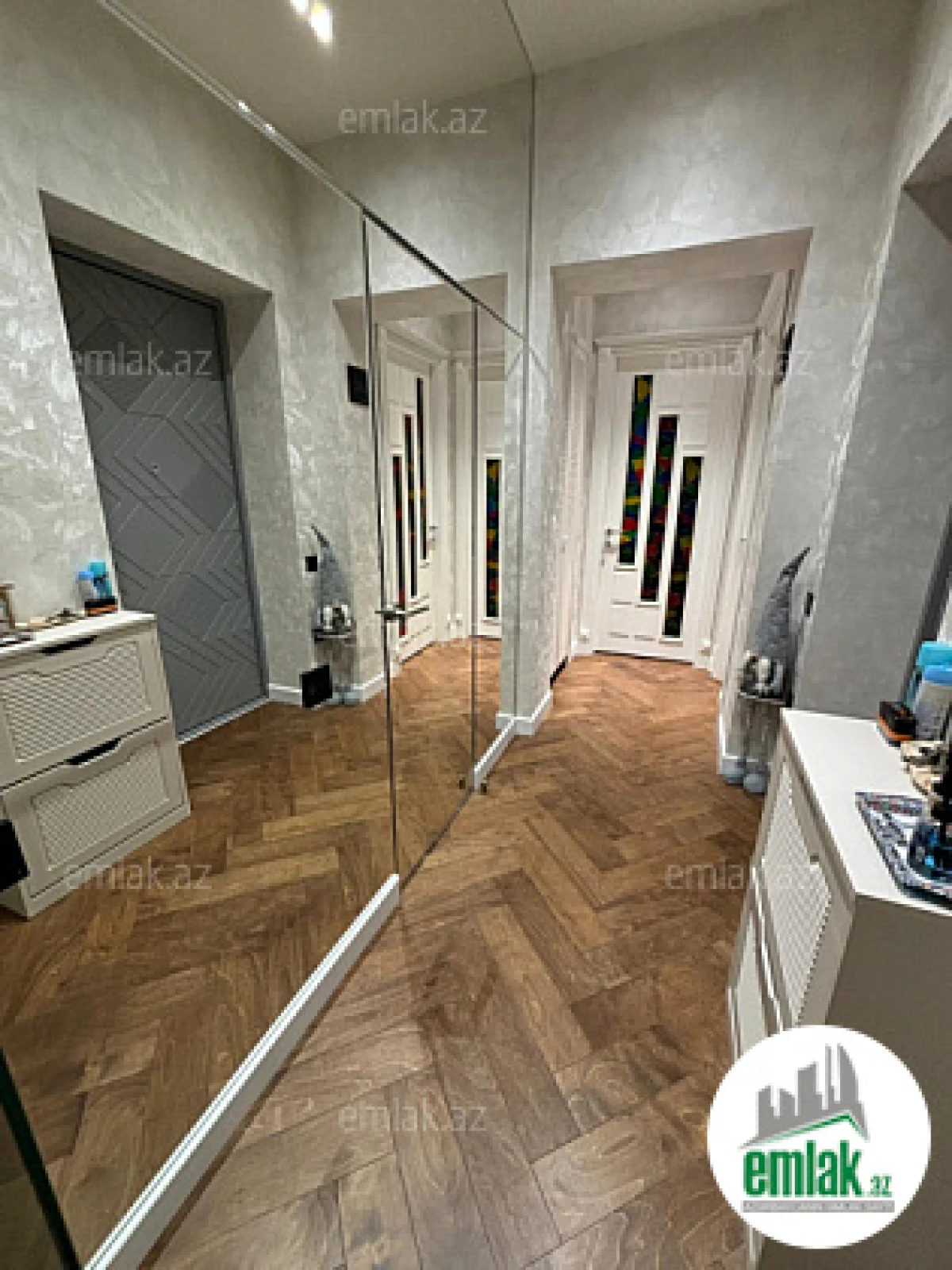 Satılır 2 otaqlı köhnə tikili 60 m²