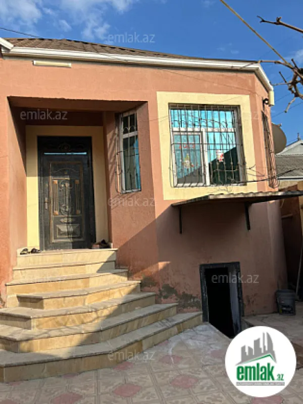 Satılır 4 otaqlı həyət evi 2.2 m²