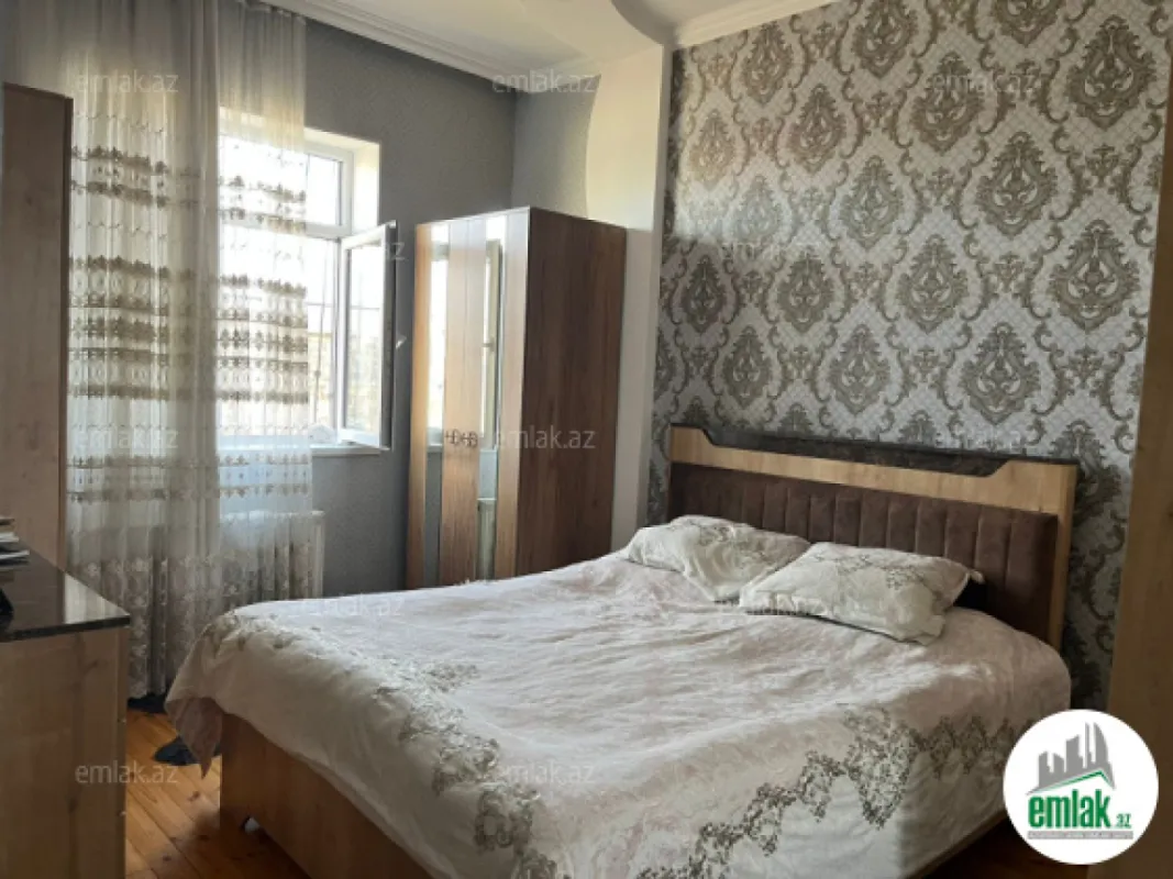 Satılır 4 otaqlı həyət evi 2.2 m²