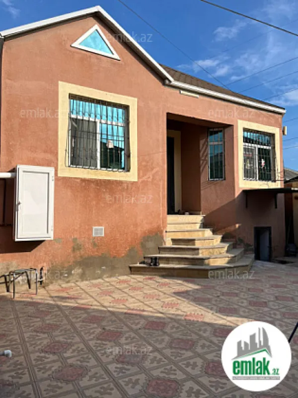 Satılır 4 otaqlı həyət evi 2.2 m²