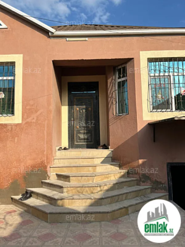 Satılır 4 otaqlı həyət evi 2.2 m²